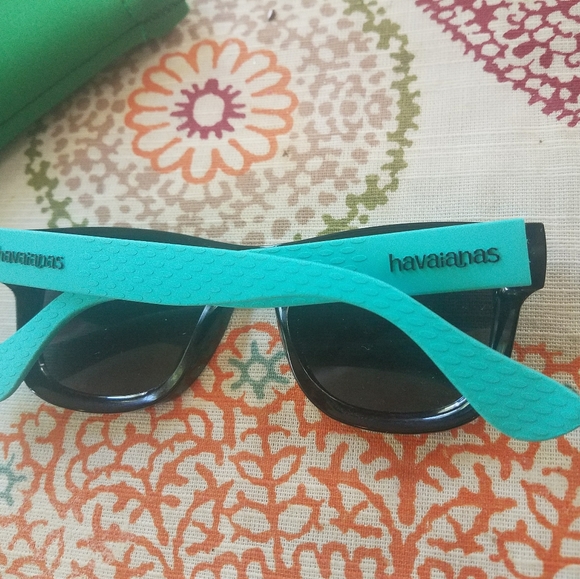 Havaianas sunglasses/Never worn - Picture 2 of 3